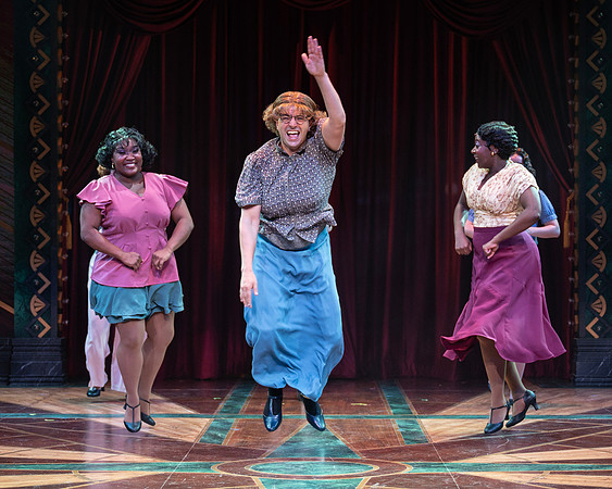 095_Some Like It Hot_press
