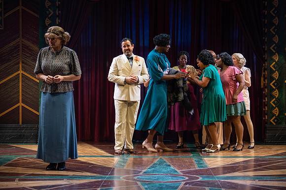 089_Some Like It Hot_press