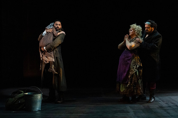029_Les Miserables_press