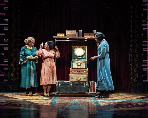 033_Some Like It Hot_press