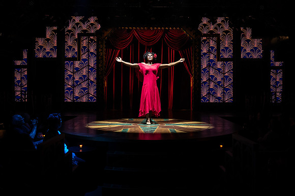 087_Some Like It Hot_press
