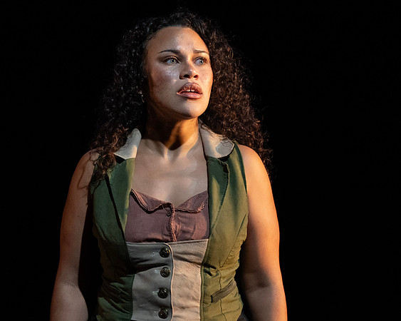 042_Les Miserables_press