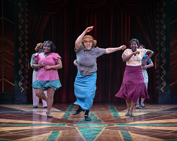 096_Some Like It Hot_press
