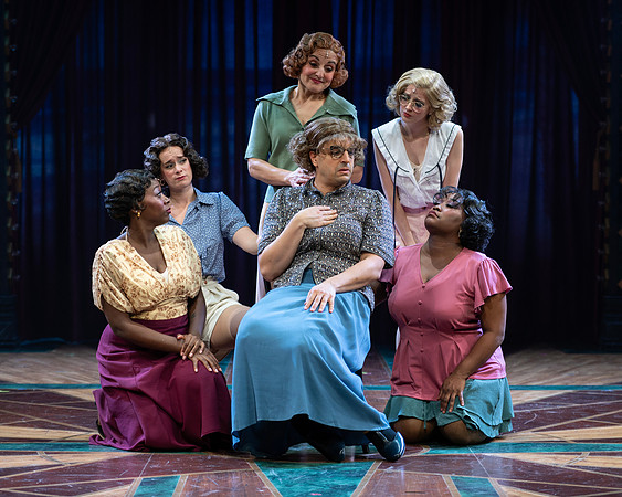 090_Some Like It Hot_press