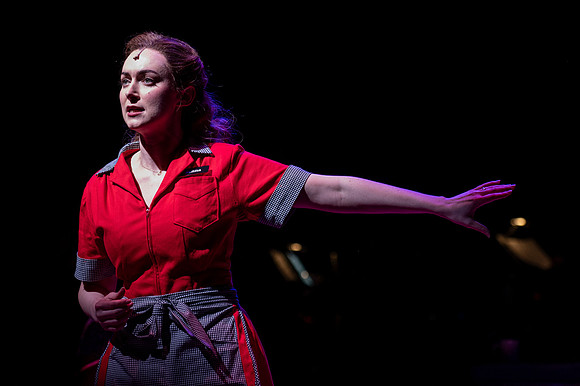 023_Waitress_full set