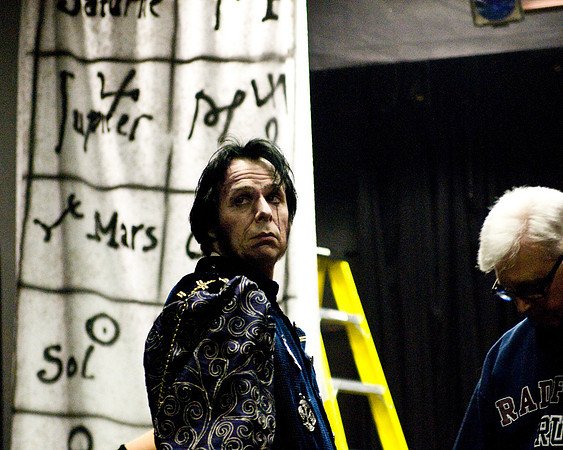 pre-show012