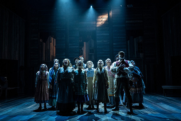 008_Fiddler on the Roof_press
