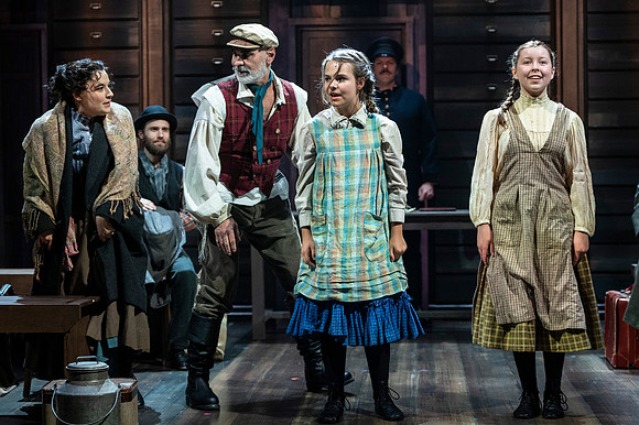 009_Fiddler on the Roof_full set
