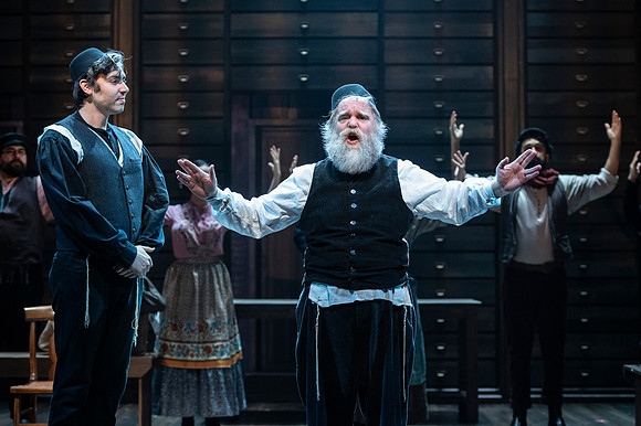 015_Fiddler on the Roof_full set