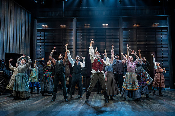 019_Fiddler on the Roof_full set