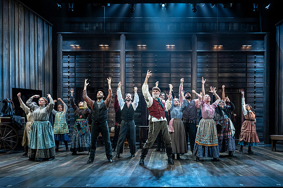 020_Fiddler on the Roof_full set