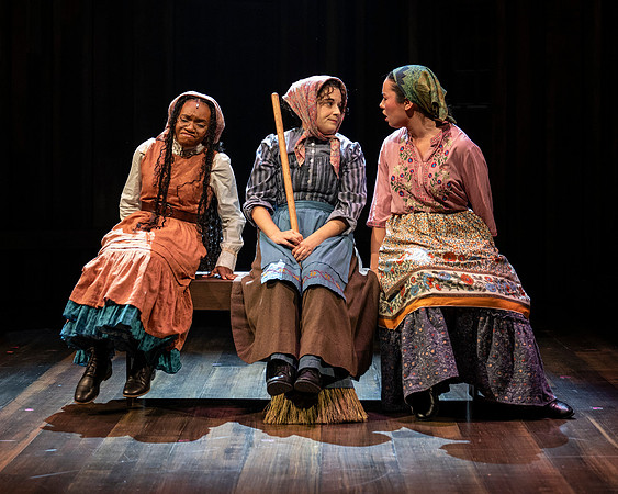 041_Fiddler on the Roof_full set