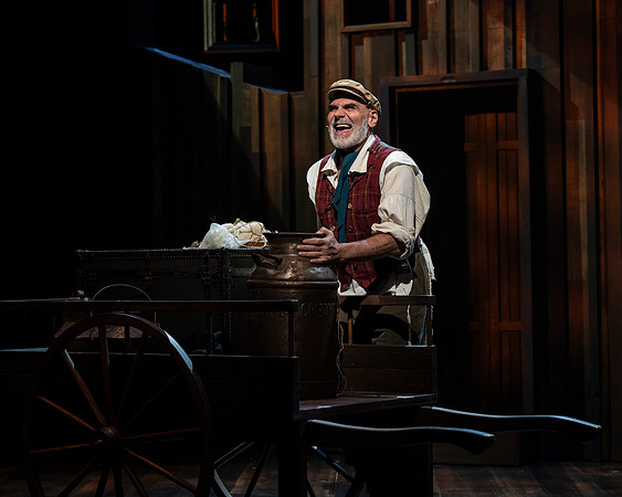 050_Fiddler on the Roof_full set
