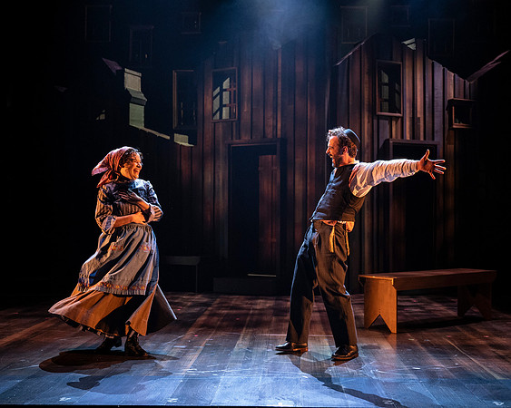 133_Fiddler on the Roof_full set