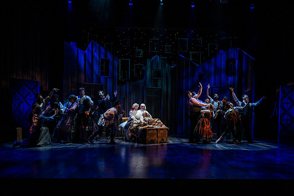 137_Fiddler on the Roof_full set