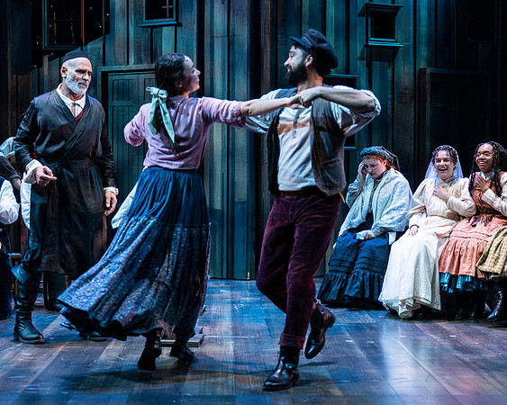 196_Fiddler on the Roof_full set
