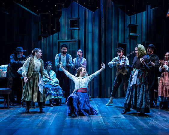 200_Fiddler on the Roof_full set