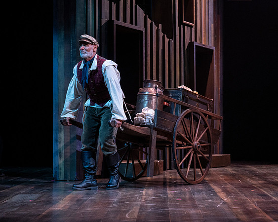 249_Fiddler on the Roof_full set