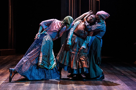 254_Fiddler on the Roof_full set