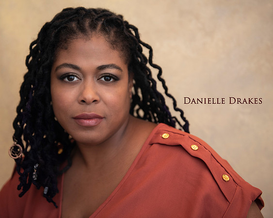 074_Danielle, color, print, name