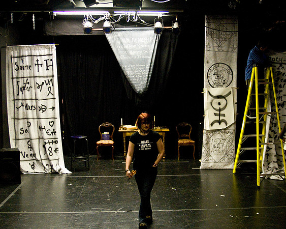 pre-show003