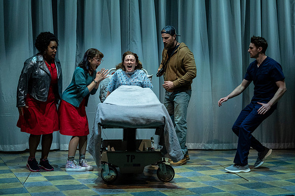 078_Waitress_press