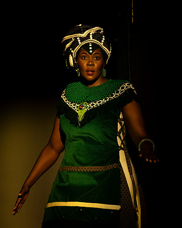 039_Kunene and the King_press
