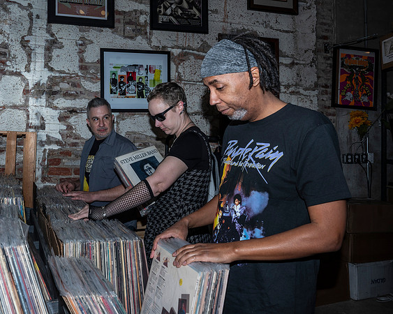 050_Love and Vinyl, Byrdland_promo