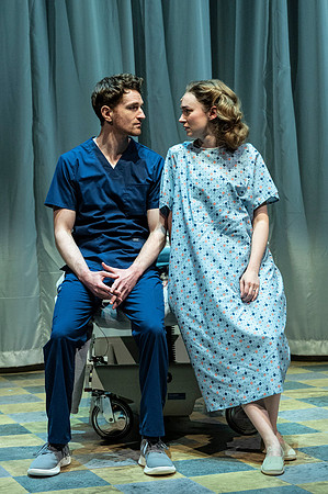 085_Waitress_press