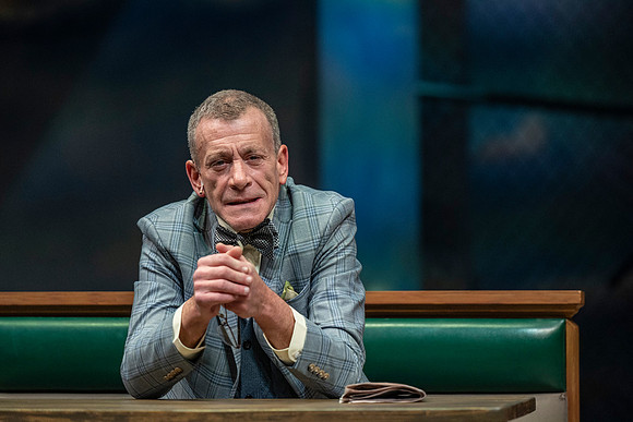 059_Waitress_press