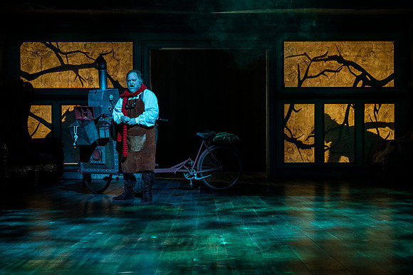 018_Beauty and the Beast 2022_press
